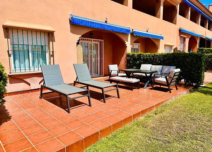 Διαμέρισμα No1 - Beachfront Estepona, Close To Port, 2 Bedroom, 2 Bathroom, Sleeps 5 *