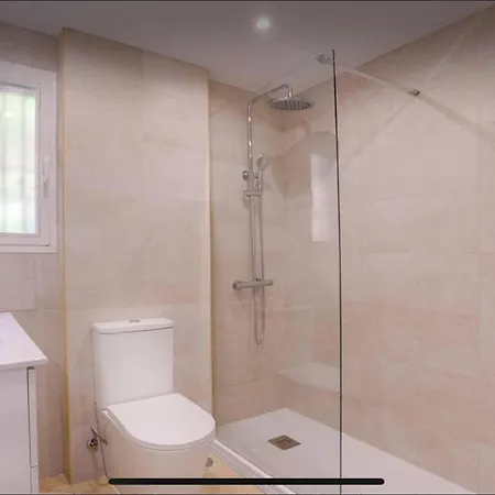 No1 - Beachfront Estepona, Close To Port, 2 Bedroom, 2 Bathroom, Sleeps 5