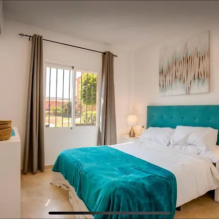 No1 - Beachfront Estepona, Close To Port, 2 Bedroom, 2 Bathroom, Sleeps 5 Apartment *