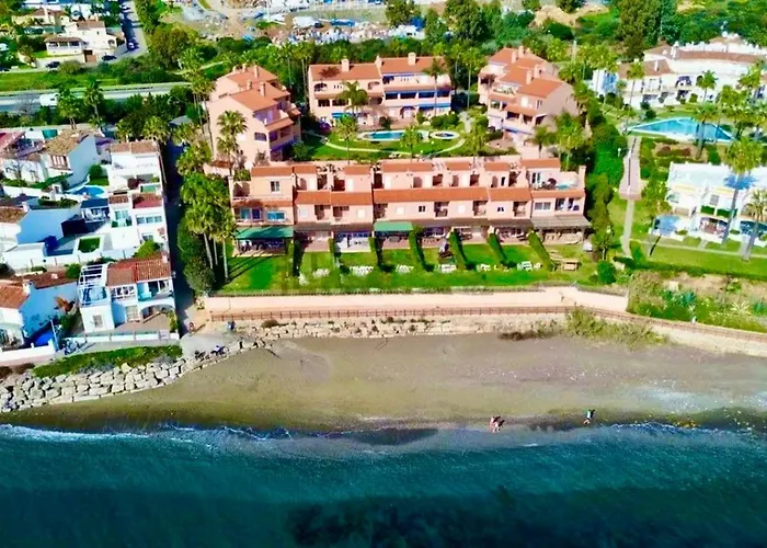 Апартаменты No1 - Beachfront Estepona, Close To Port, 2 Bedroom, 2 Bathroom, Sleeps 5 Эстепона