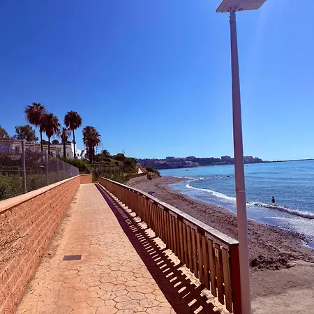 No1 - Beachfront Estepona, Close To Port, 2 Bedroom, 2 Bathroom, Sleeps 5
